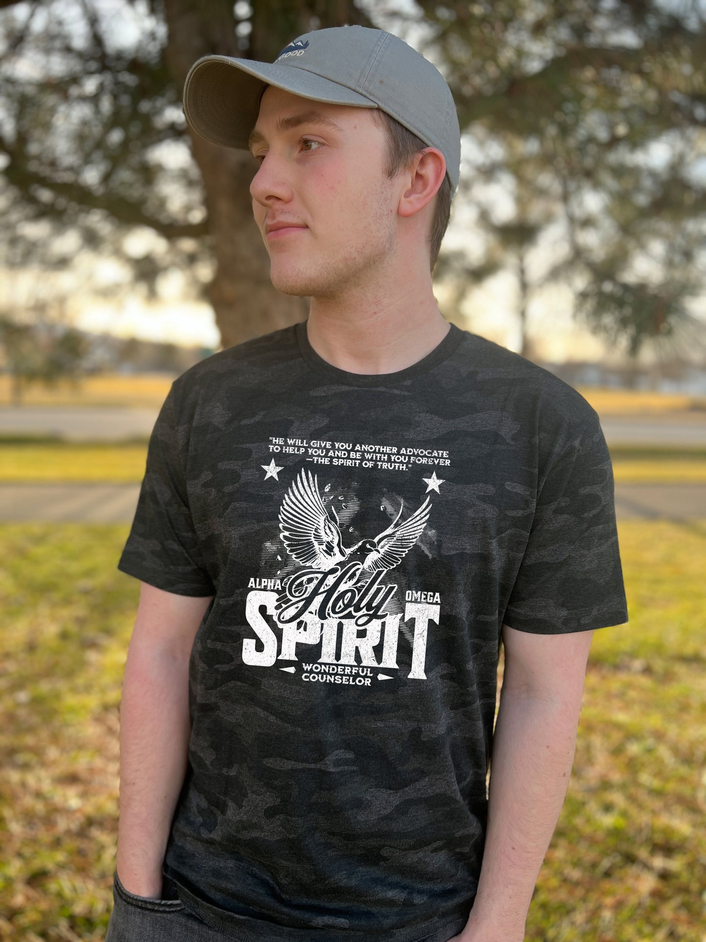 SPIRIT OF TRUTH WITH EAGLE CAMO UNISEX MENS TEE