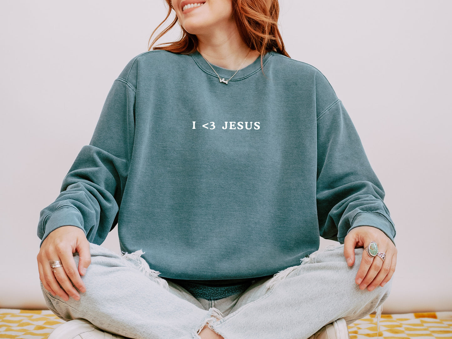 I <3 JESUS UNISEX SWEATSHIRT