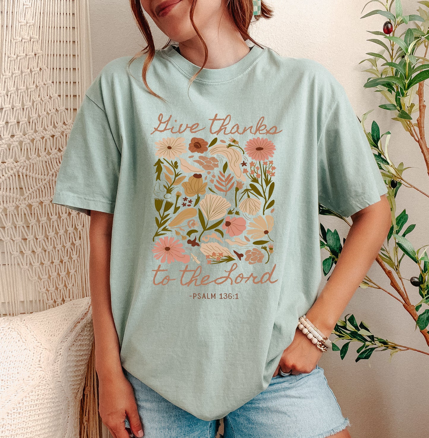 GIVE THANKS TO THE LORD UNISEX TEE