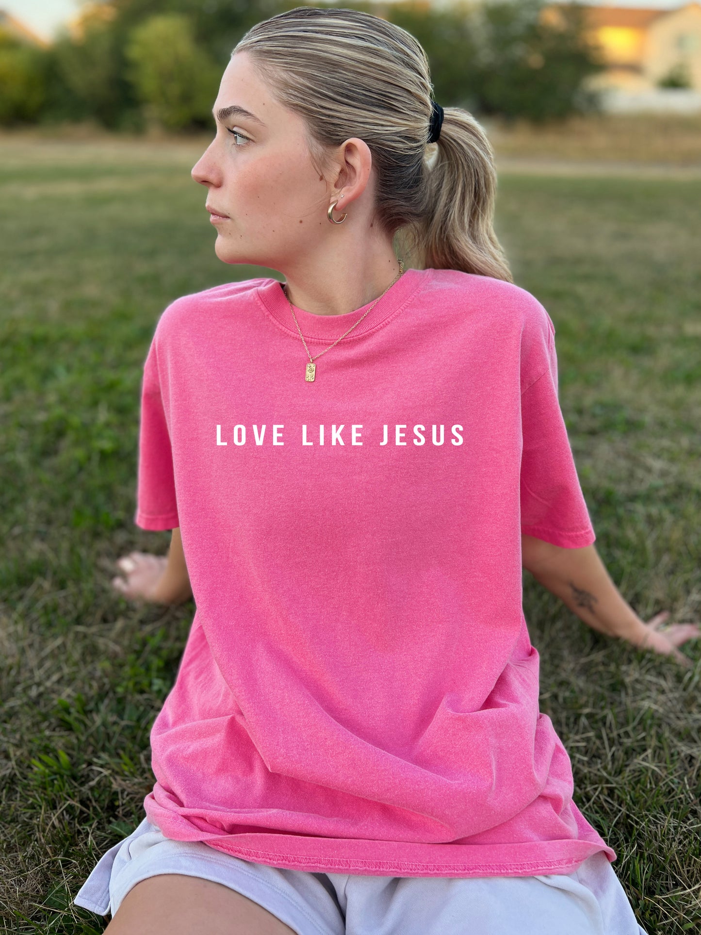 LOVE LIKE JESUS UNISEX TEE