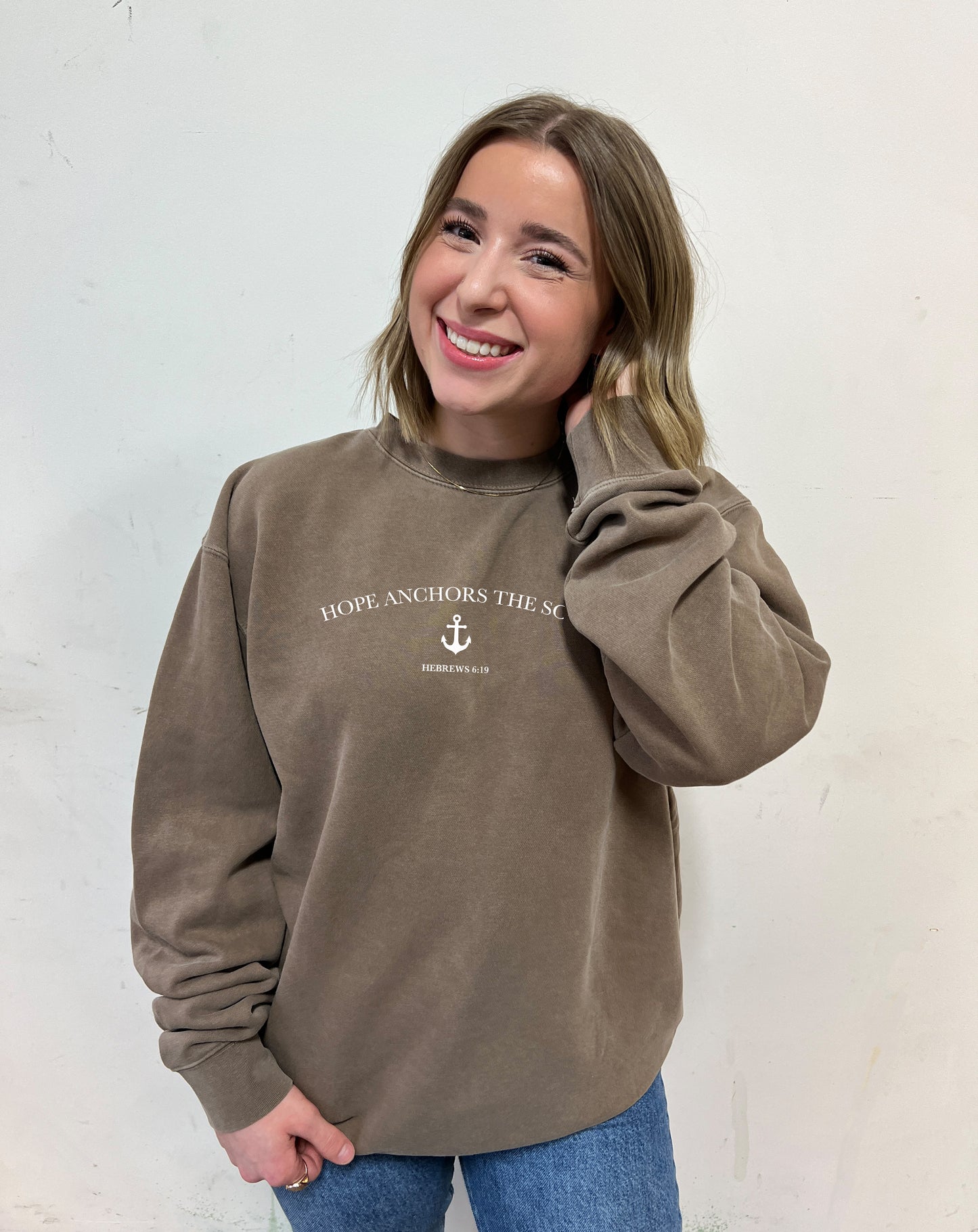 HOPE ANCHORS THE SOUL UNISEX SWEATSHIRT