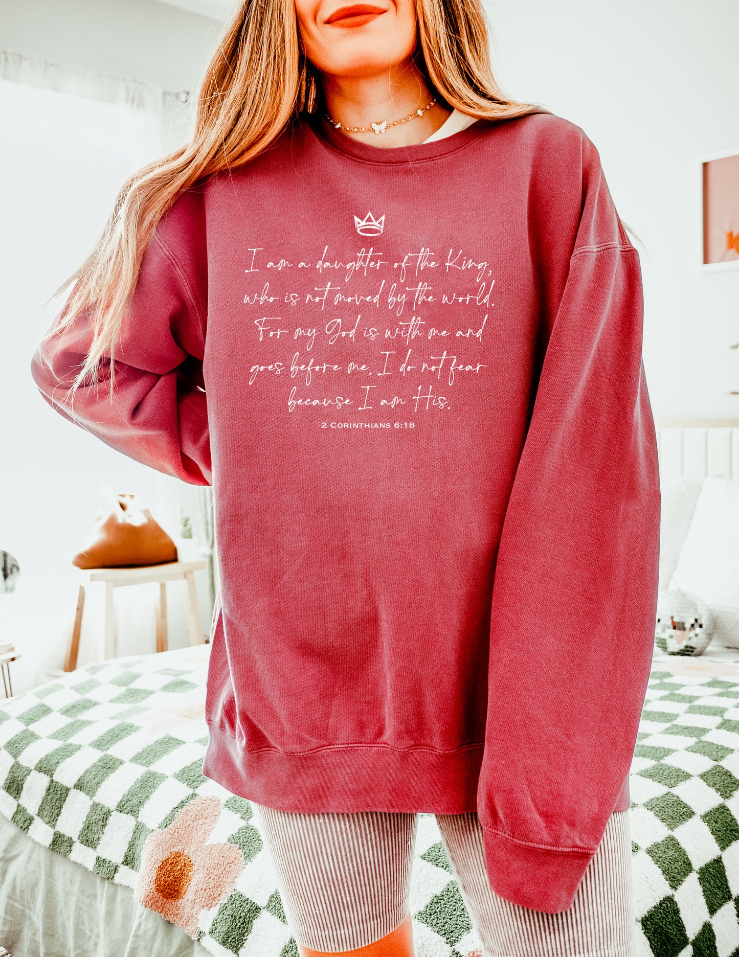 DAUGHTER OF THE KING UNISEX SWEATSHIRT