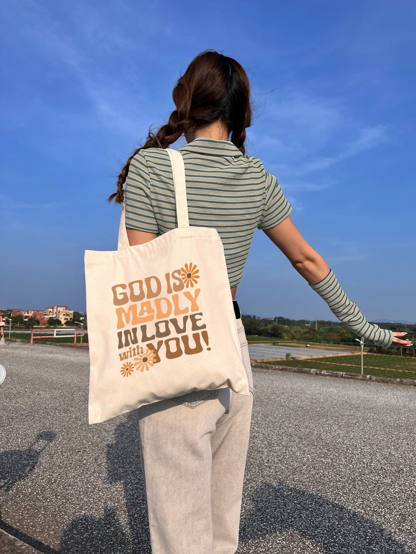 TOTE BAGS