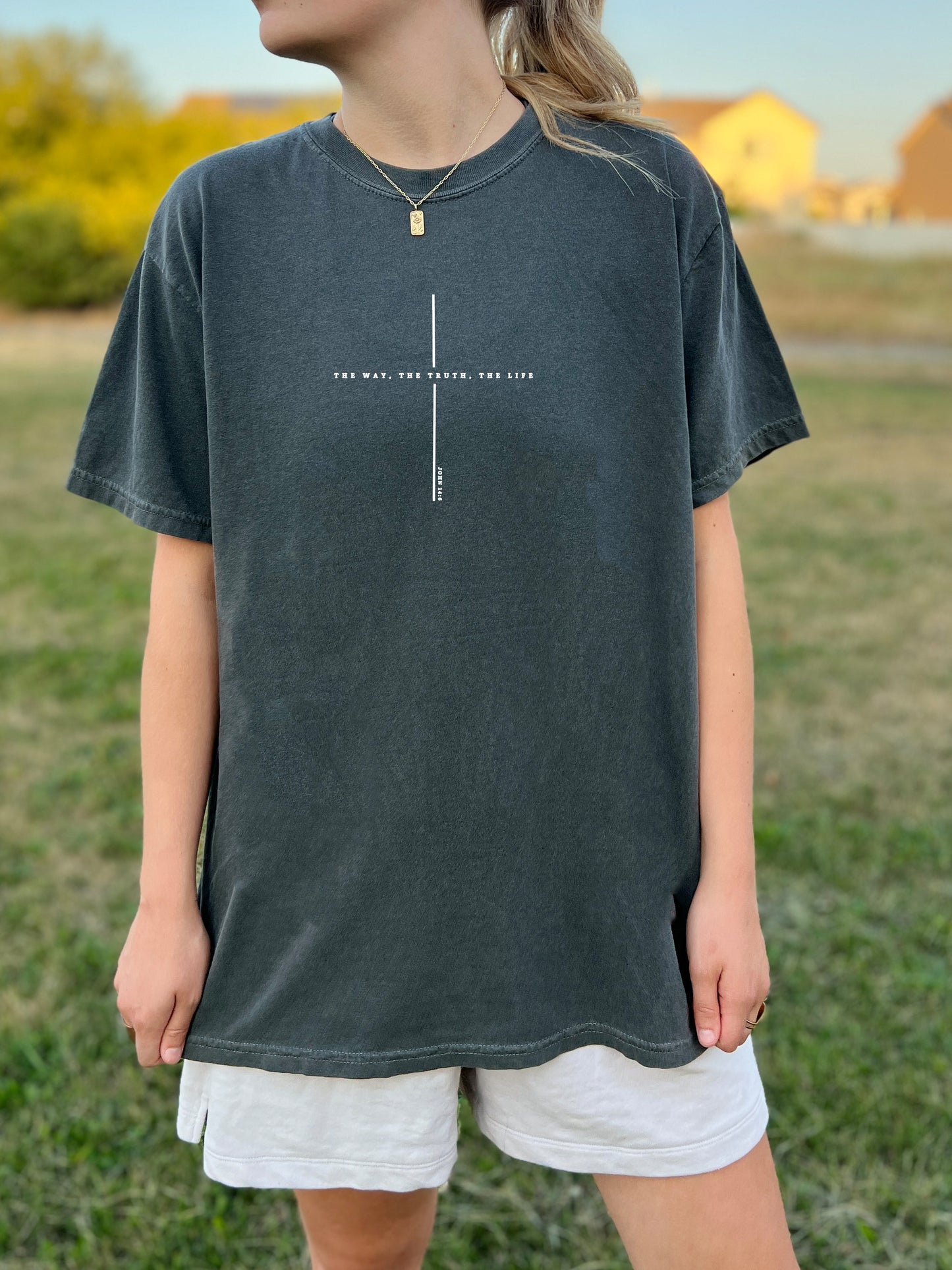 MINIMALIST CROSS THE WAY, THE TRUTH & THE LIFE - SIZE SMALL IN PEPPER