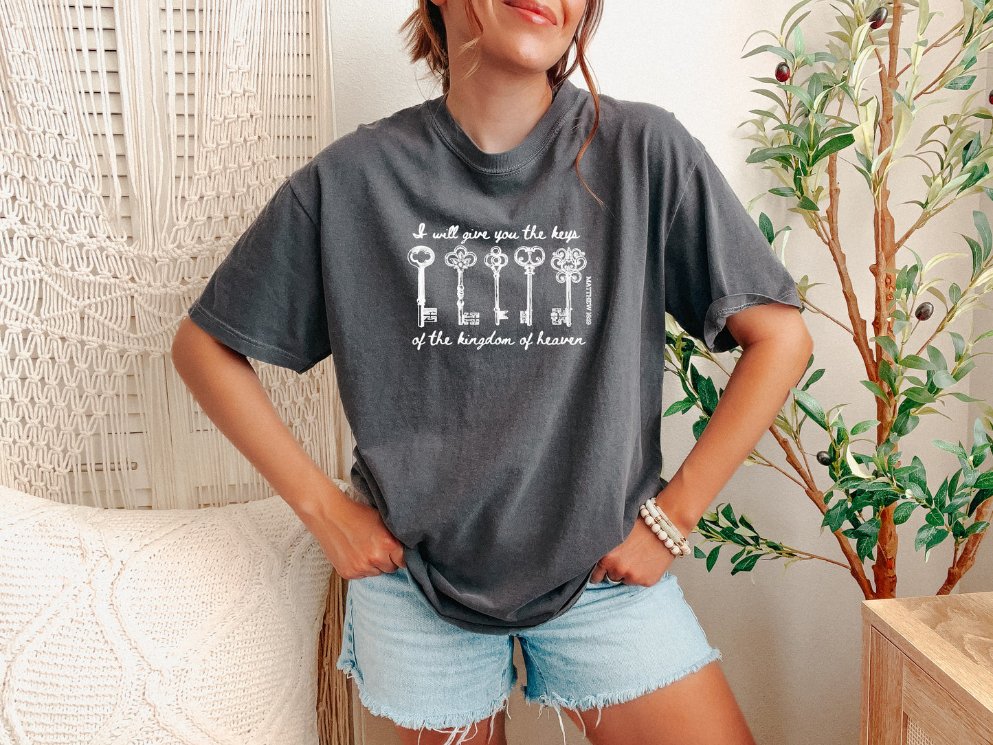 I WILL GIVE YOU THE KEYS OF THE KINGDOM OF HEAVEN UNISEX TEE