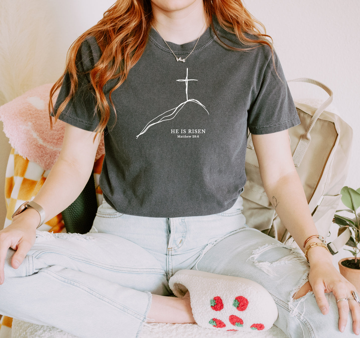 EASTER MINIMALIST CROSS ON A HILL UNISEX TEE