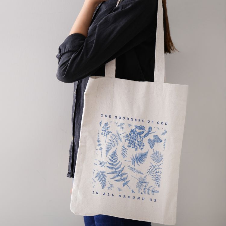 THE GOODNESS OF GOD IS ALL AROUND TOTE BAG