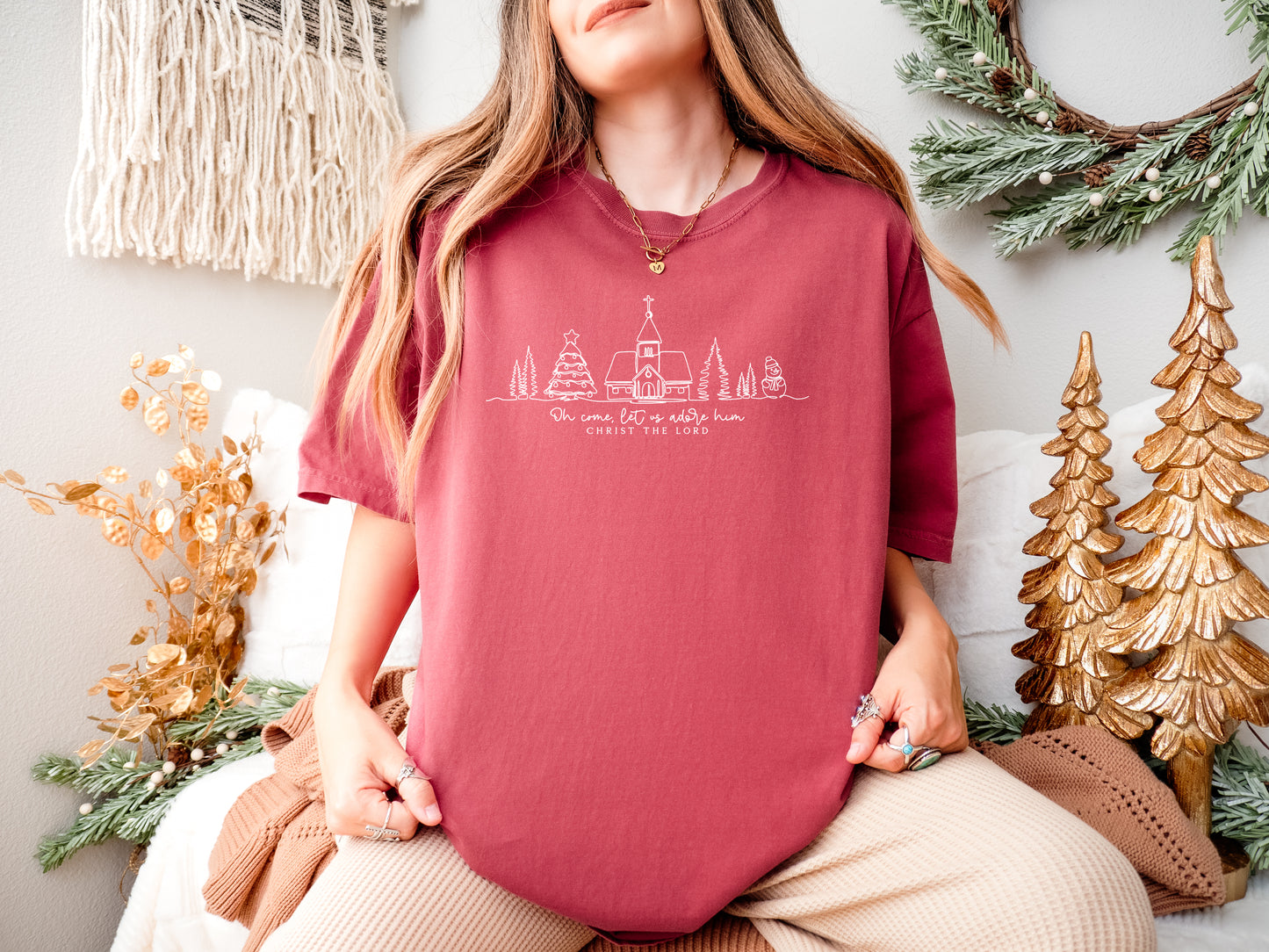 CHRISTMAS: OH COME LET US ADORE HIM UNISEX TEE (CHURCH)