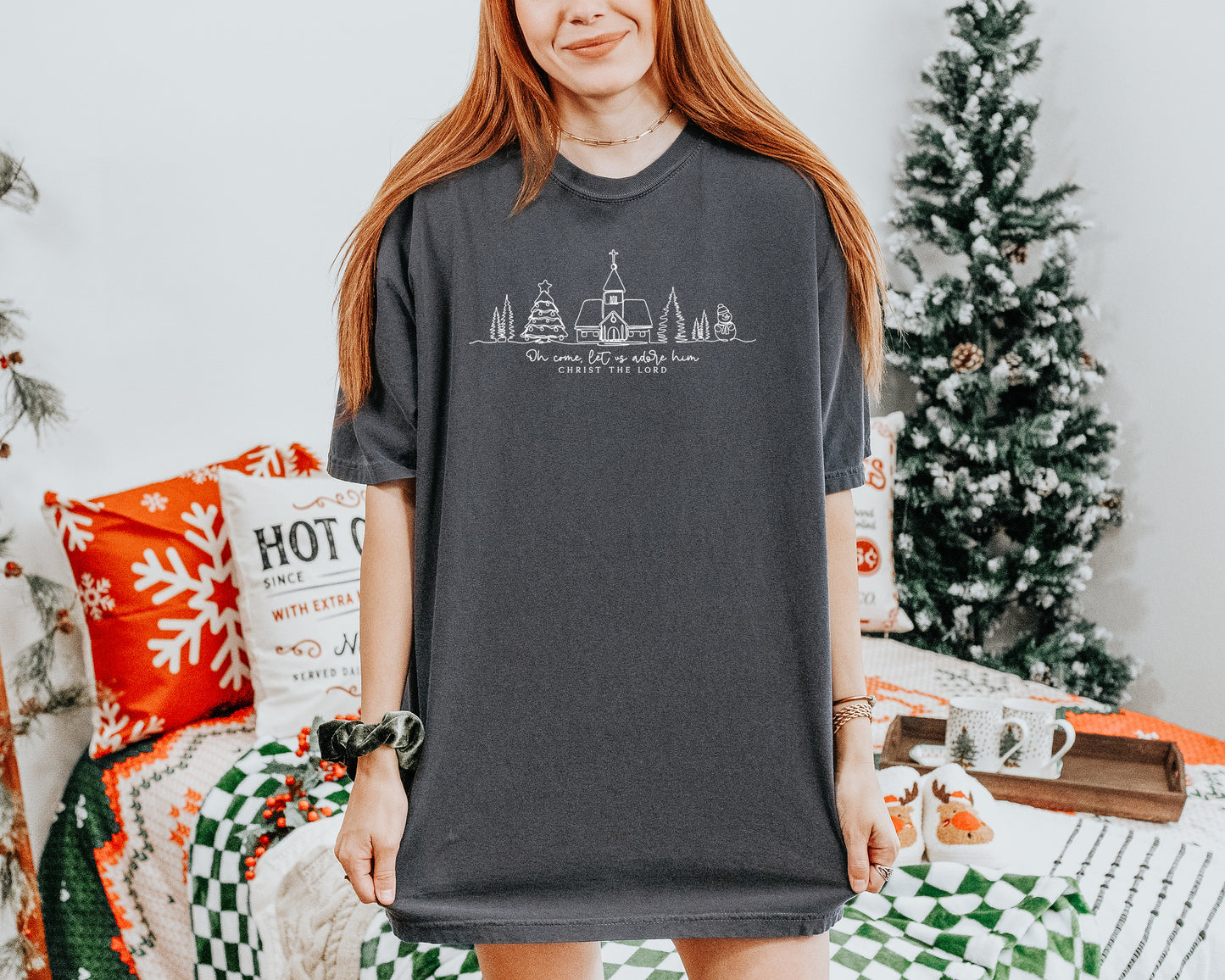 CHRISTMAS: OH COME LET US ADORE HIM UNISEX TEE (CHURCH)