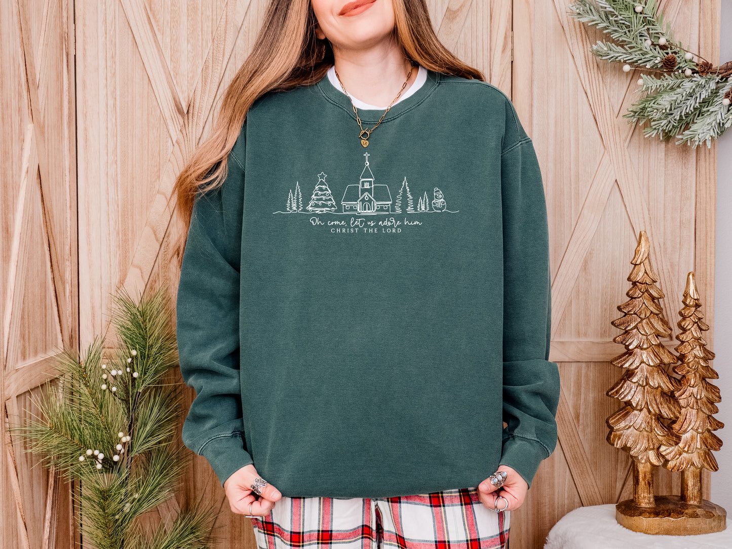 CHRISTMAS: OH COME LET US ADORE HIM (CHURCH) UNISEX SWEATSHIRT