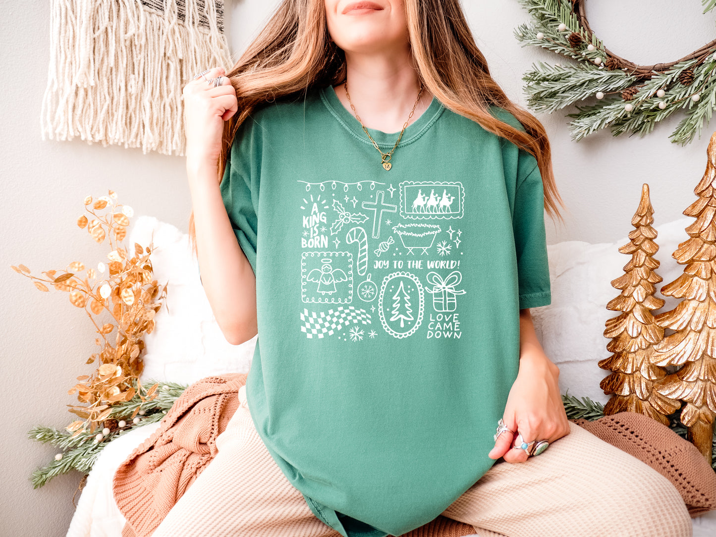 CHRISTMAS: A KING IS BORN COLLAGE UNISEX TEE